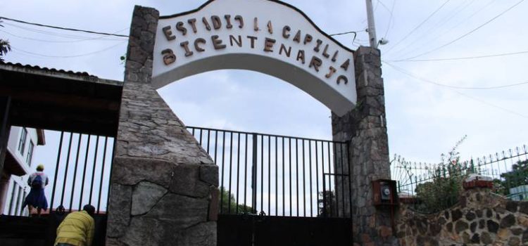 Sigue disputa legal del campo de fútbol ‘La Capilla’ en Valle de Bravo