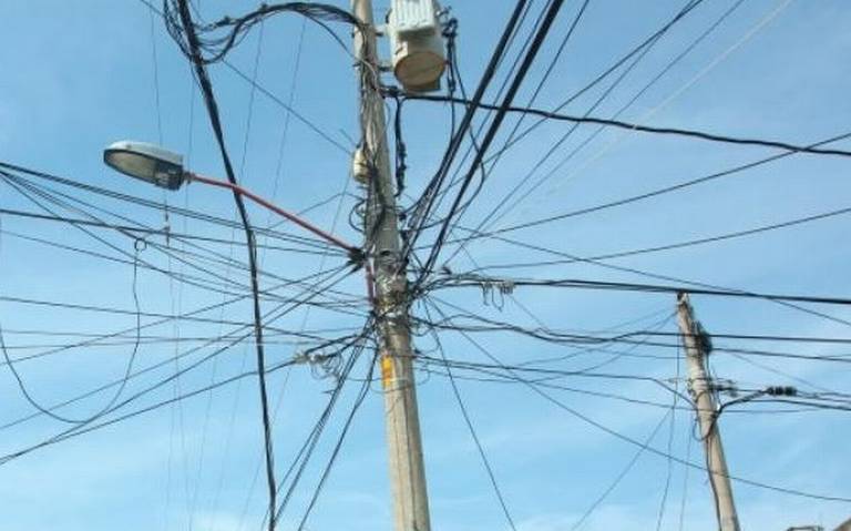 Trabajadores se electrocutan durante jornada laboral en Valle de Bravo