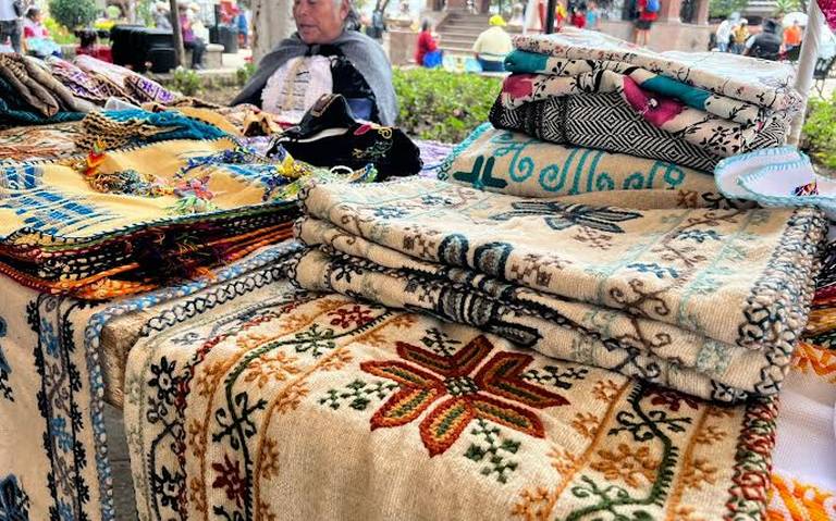 Celebran al pueblo Mazahua en Valle de Bravo