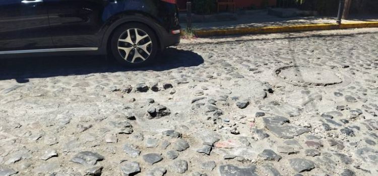 Urge rehabilitación de la avenida Toluca en Valle de Bravo