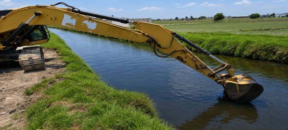 Retiran más de 220 toneladas de azolve para prevenir inundaciones en Toluca