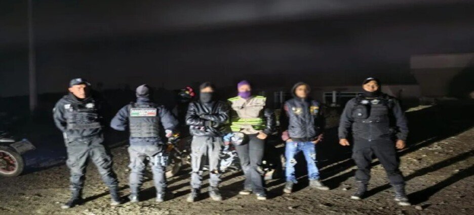 Rescatan a motociclistas varados en el Nevado de Toluca